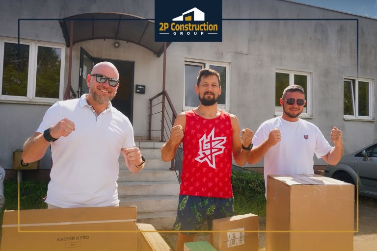 2P Budownictwo wspiera lokalny sport - Piotr Leszek, Patryk Duński i Patryk Ruciński w nowej sali Punch District w Iławie